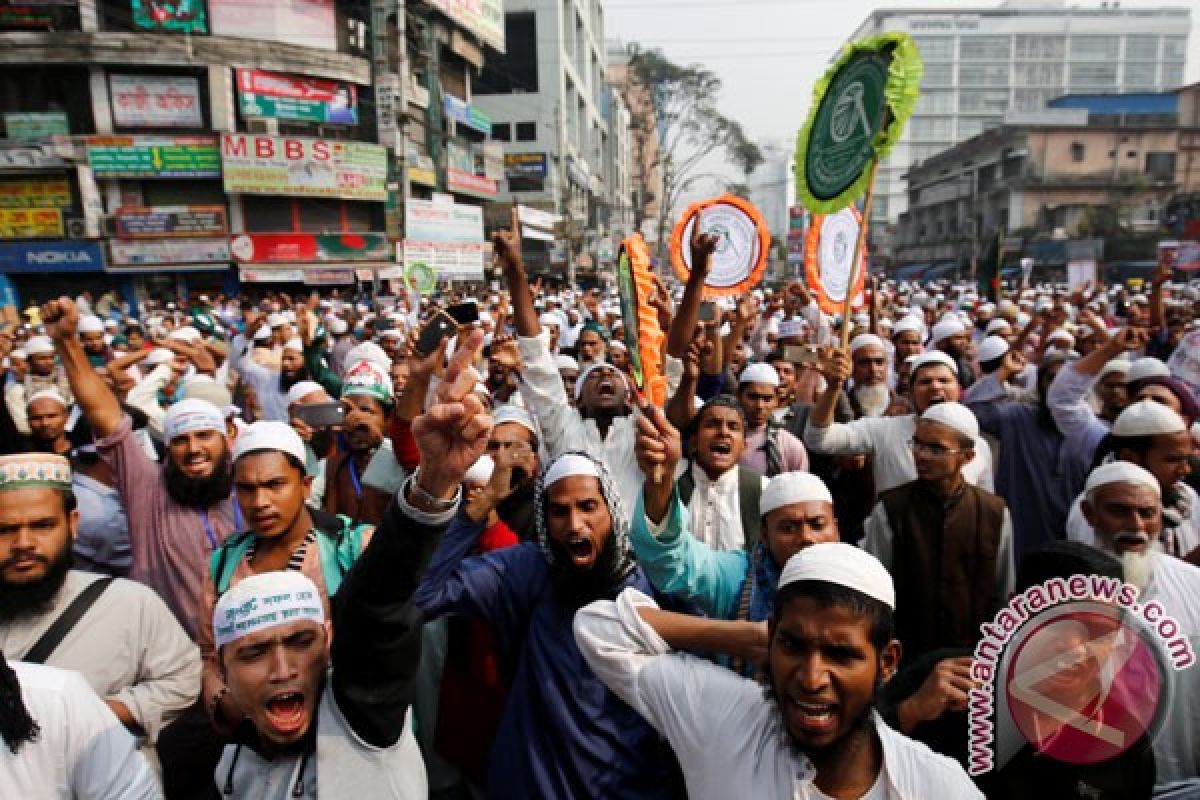 100.000 ulama Bangladesh demo menentang ekstremisme