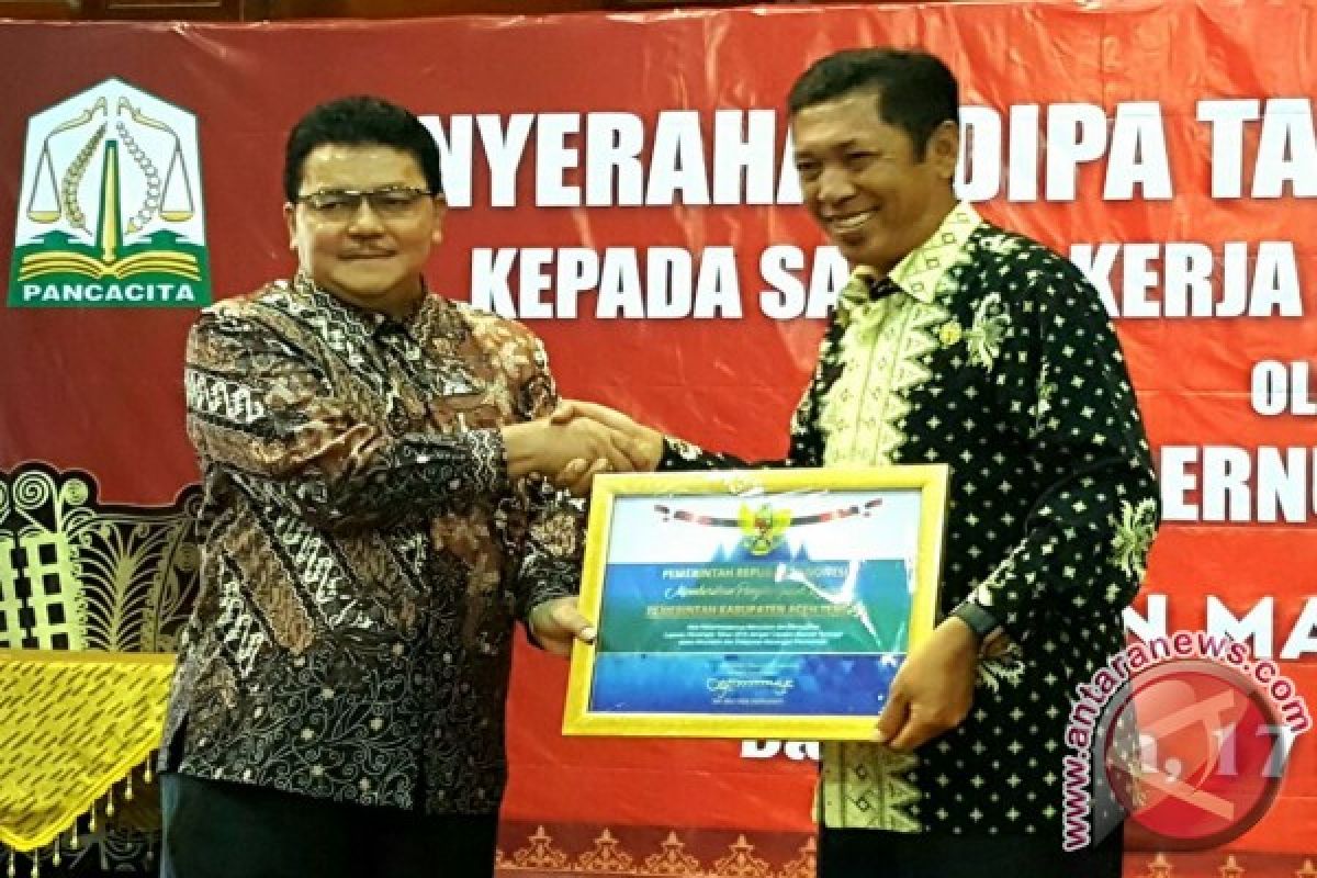 Aceh Tengah terima penghargaan dari Kementerian keuangan