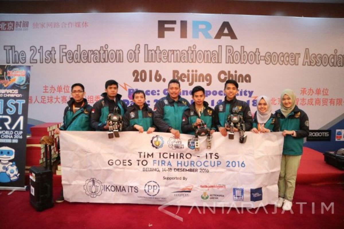 Robot Ichiro ITS Juara Umum di Beijing