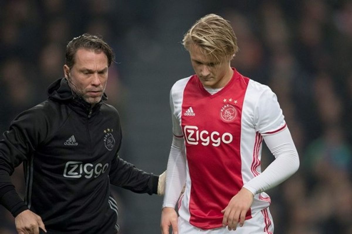 Ajax dan PSV bermain imbang 1-1