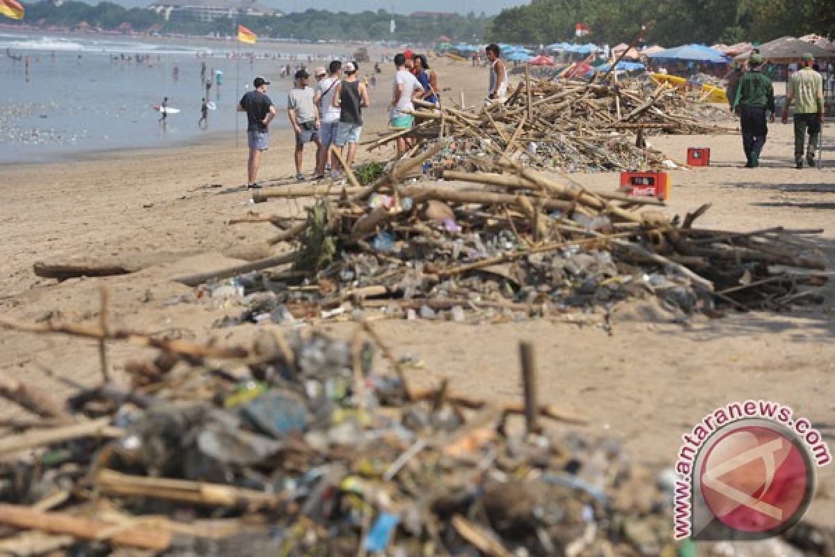 Pemkab ubah tempat pembuangan sampah jadi taman