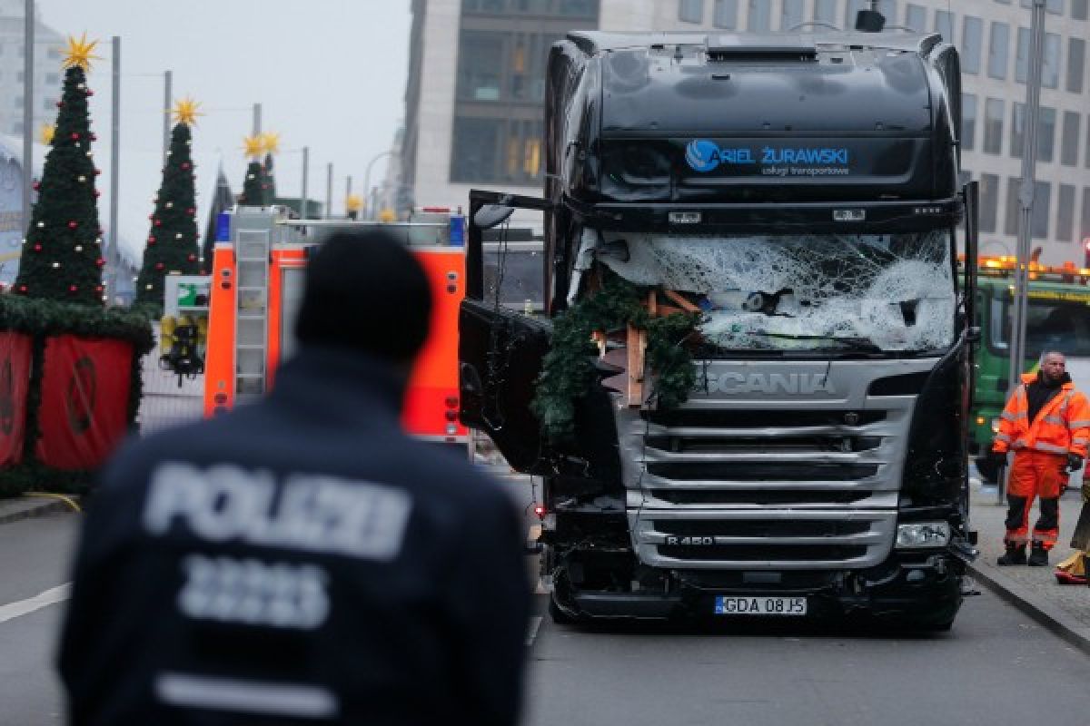 Polisi Jerman buru warga Tunisia terkait serangan Berlin