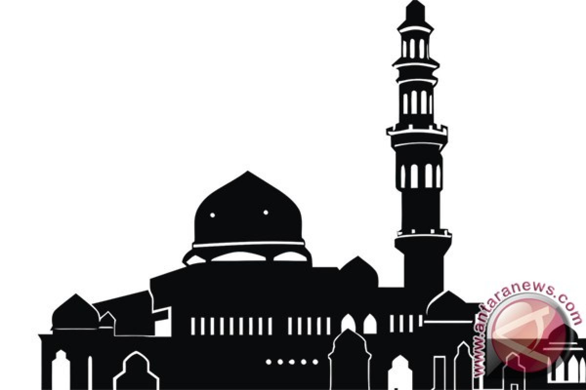 Polri-TNI Bersih Masjid Jamik Muntok