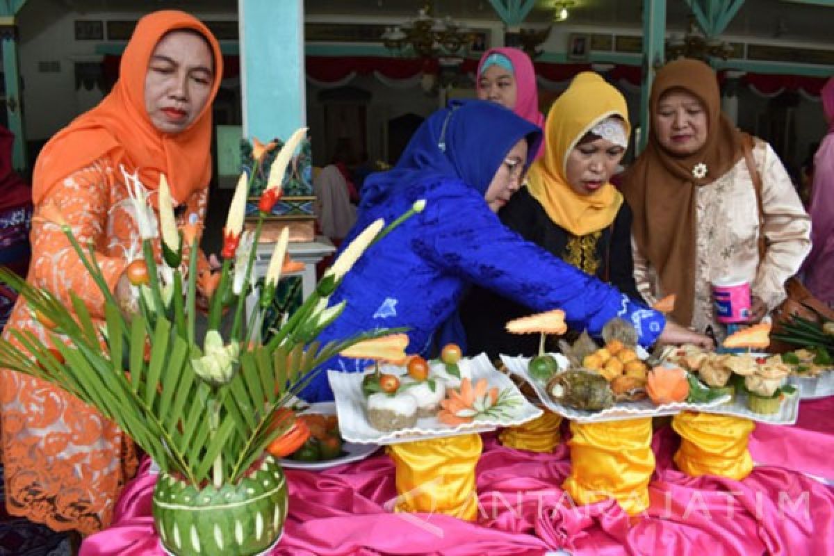 Lomba Makanan Khas