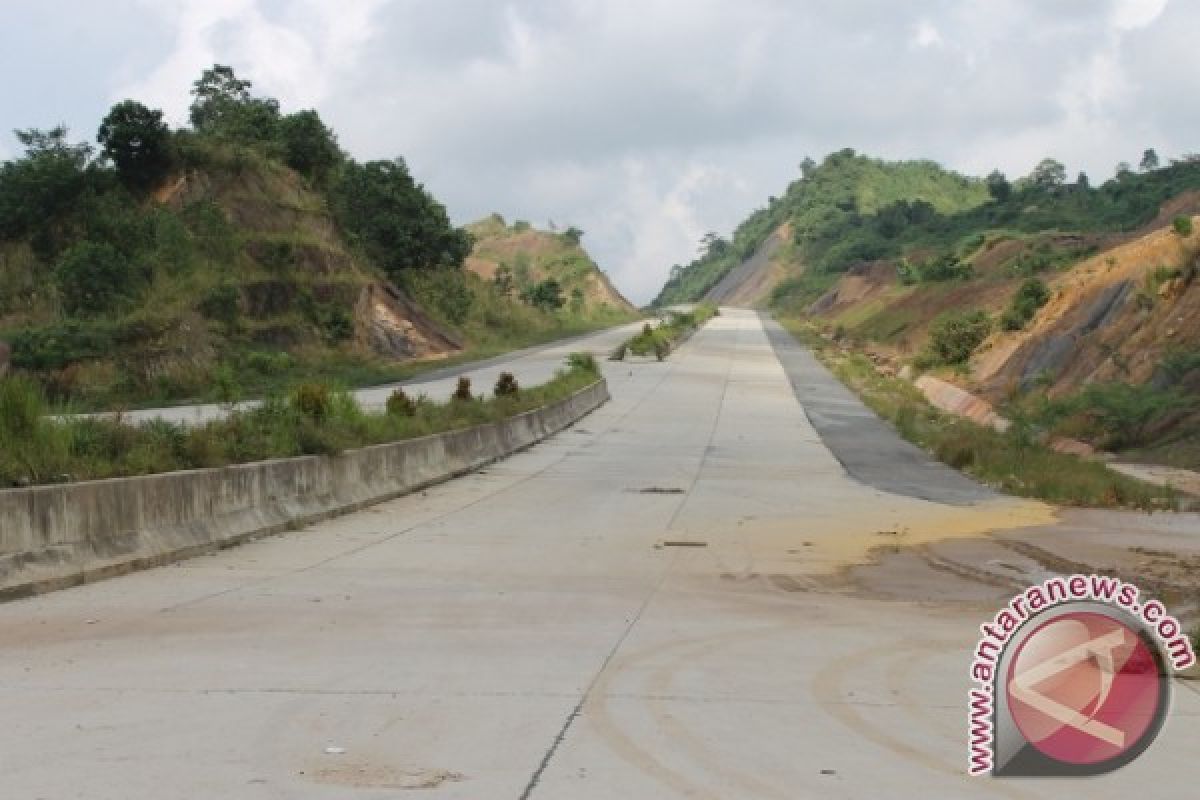  Pastikan Jalan Tol Balikpapan-Samarinda Selesai Akhir 2018