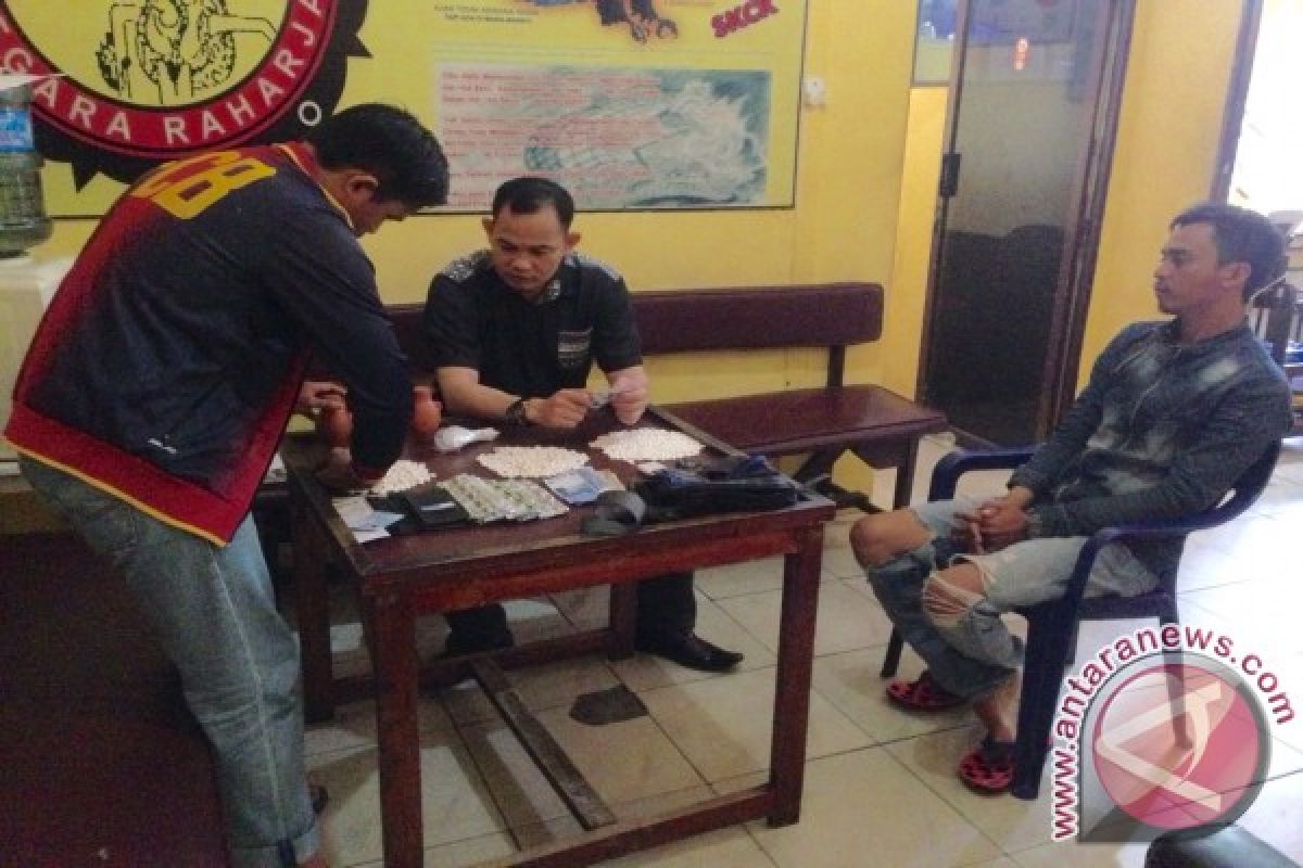 Satintelkam Pangkalpinang Ringkus Pengedar Obat Keras