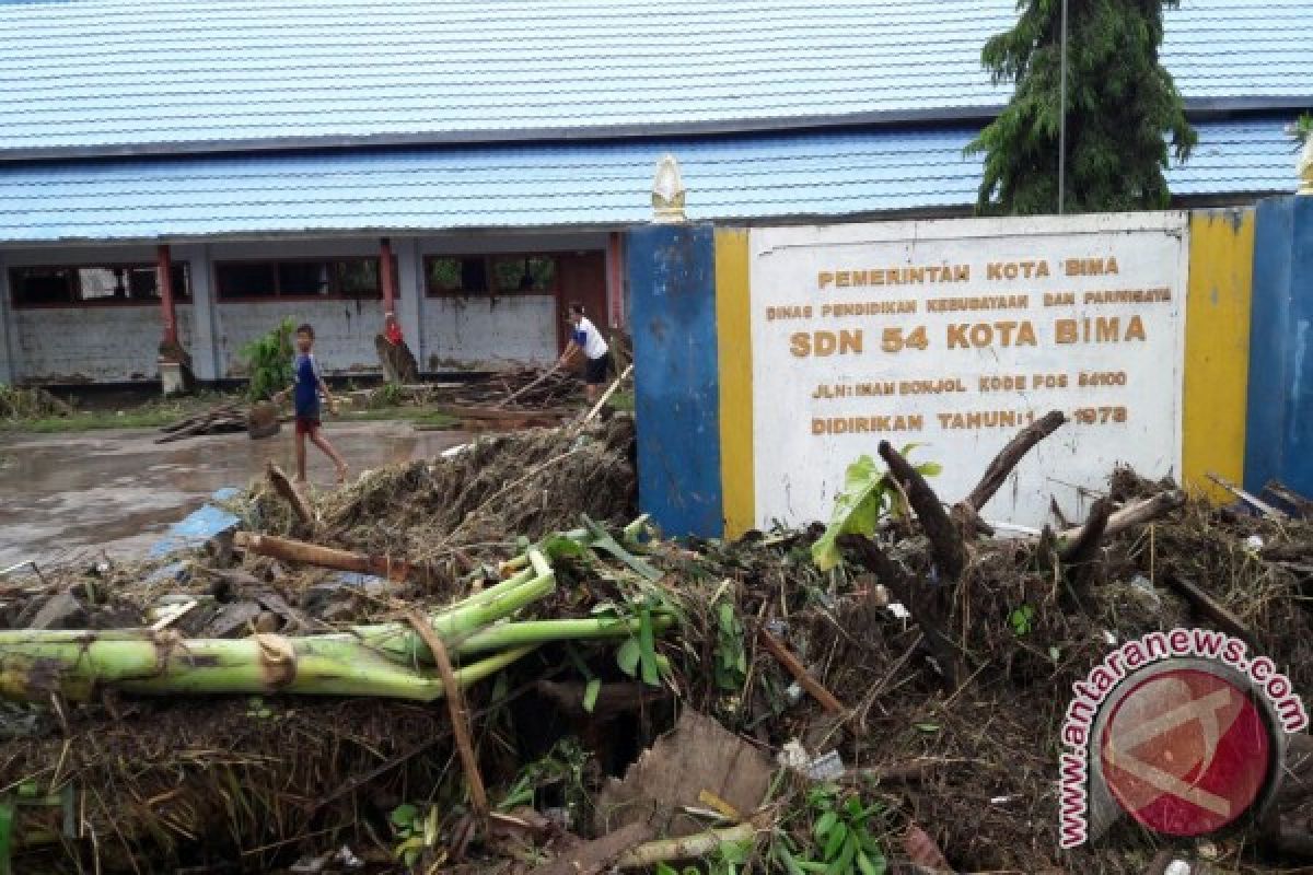 Kemendikbud Siap Perbaiki Sekolah Rusak di Bima 