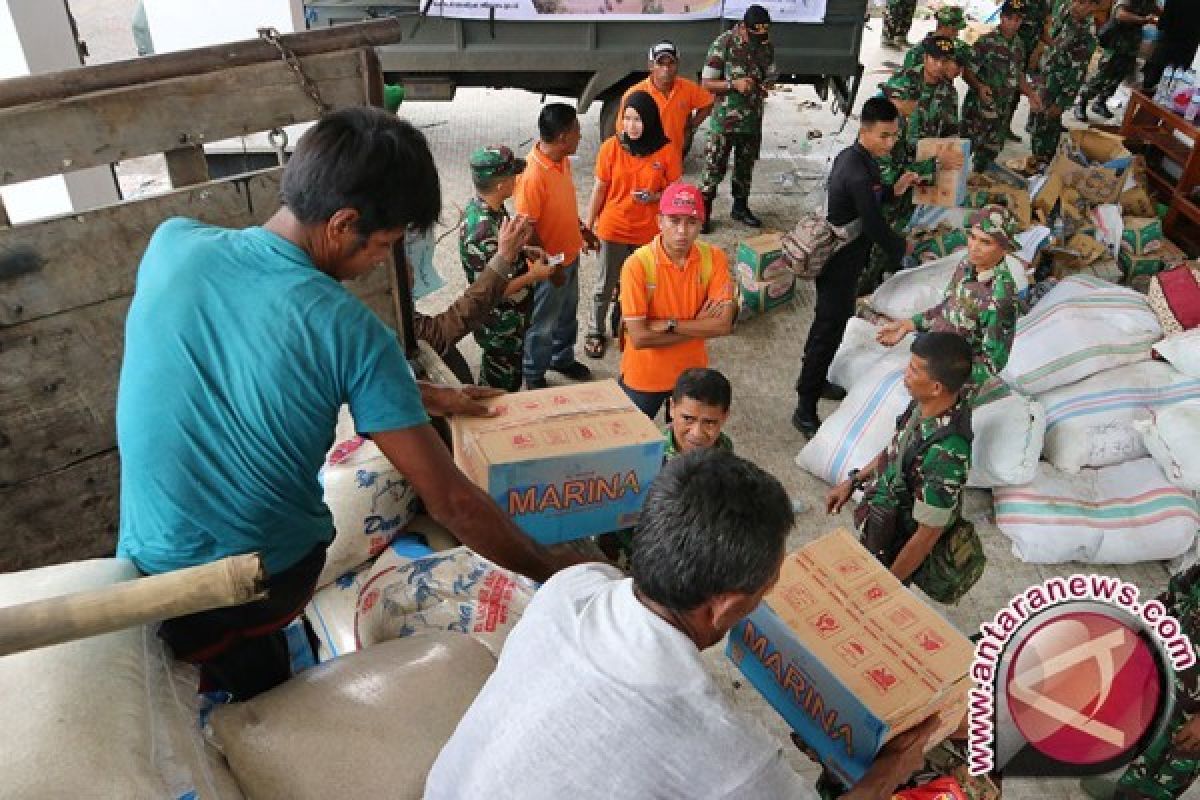 Mensos temui pengungsi korban banjir bandang di Bima