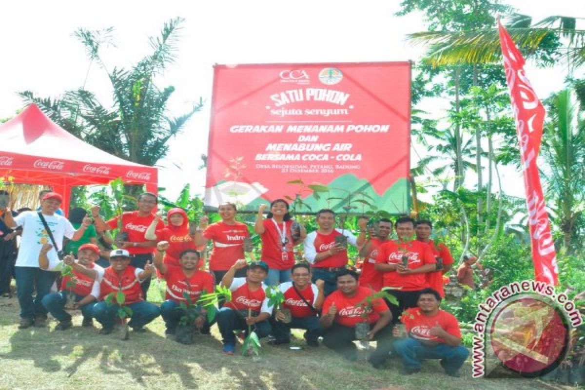 Coca-Cola Amatil Indonesia Lanjutkan Komitmen Peduli Lingkungan melalui Aksi Tanam Pohon