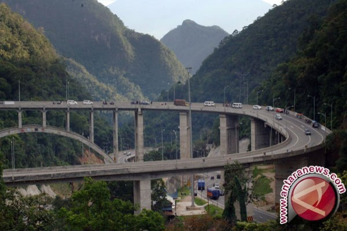 Pedagang Jembatan Layang Kelok Sembilan Diminta Pindah