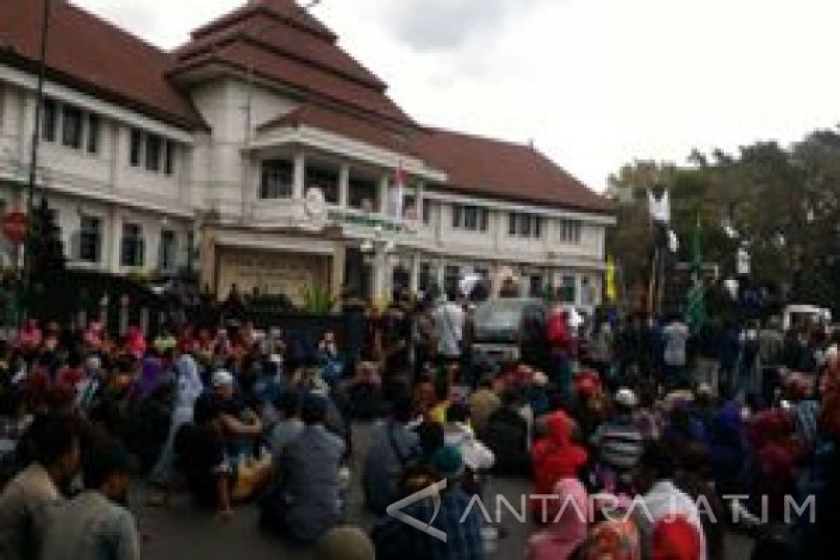 Pedagang Pasar Merjosari Tagih Janji Wali Kota Malang
