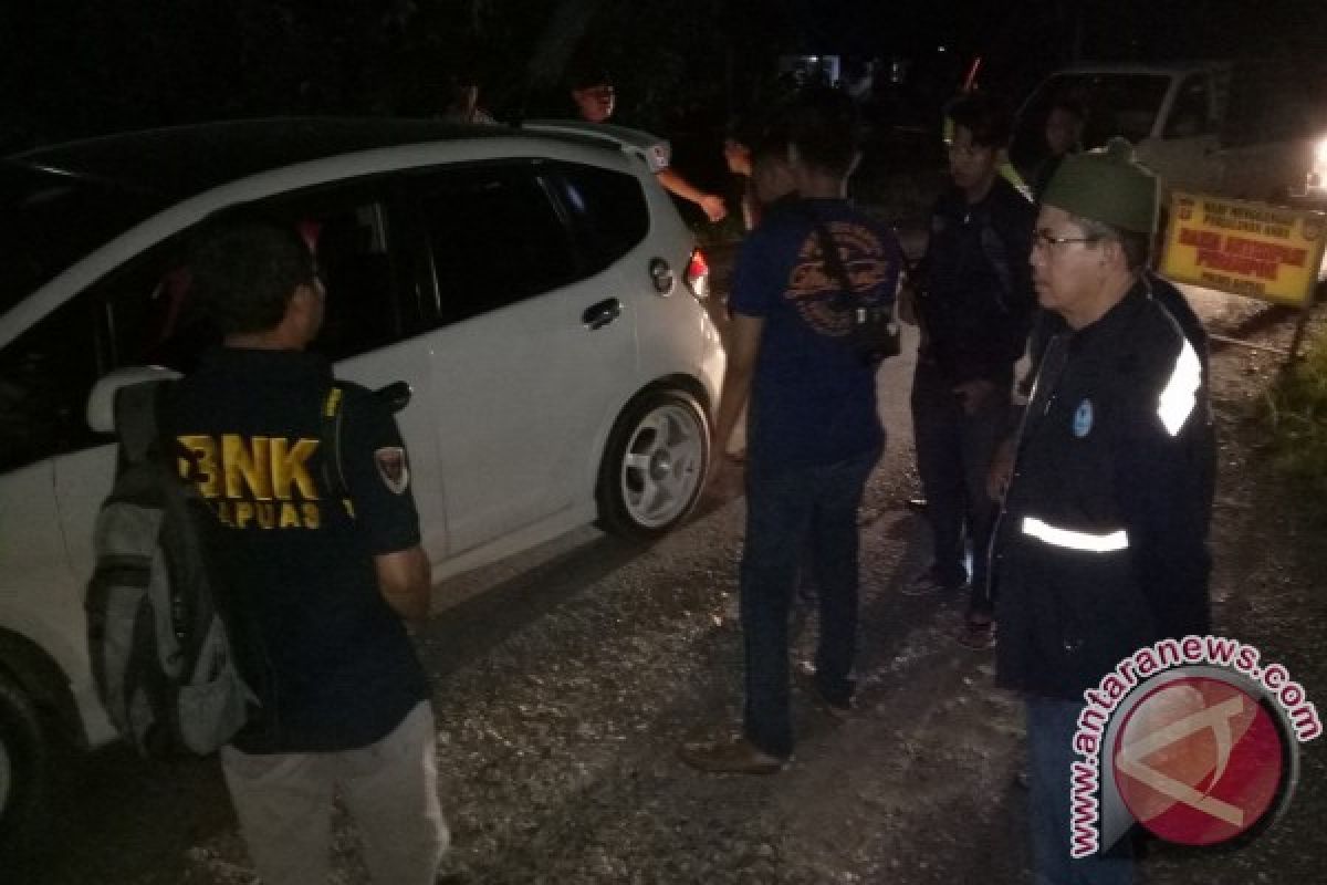 BNK Kapuas Gelar Razia di Jalan Trans Kalimantan, 4 Orang Diamankan