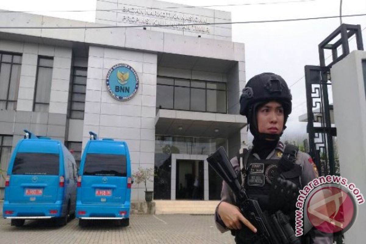 Puluhan Warga Mengamuk di Kantor BNN Kaltim