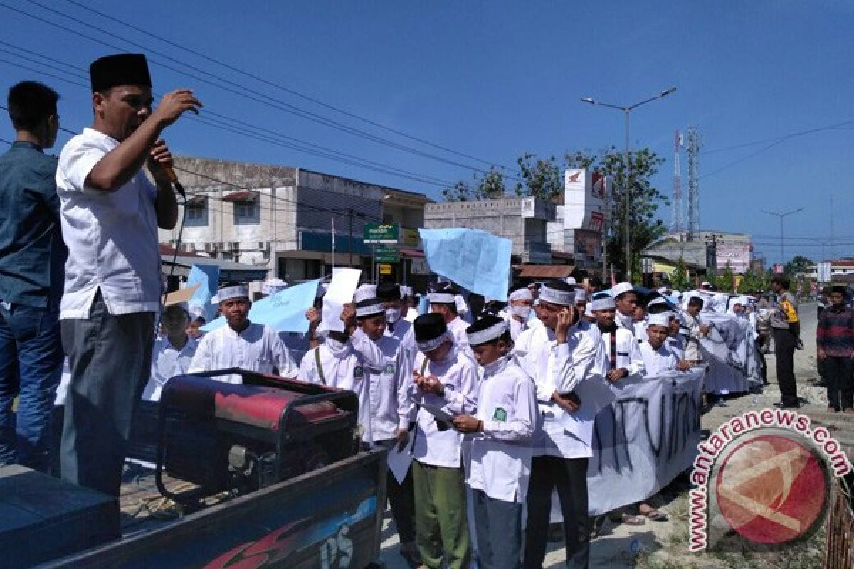 Santri Subulussalam minta kasus penistaan agama diusut