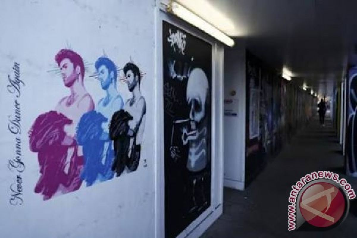 Mural George Michael terpampang di London