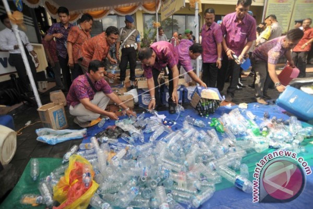 Polda Bali musnahkan 2.137 botol minuman keras