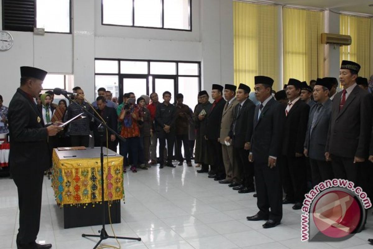 Wali Kota Palu Ancam Ganti Kepala Dinas