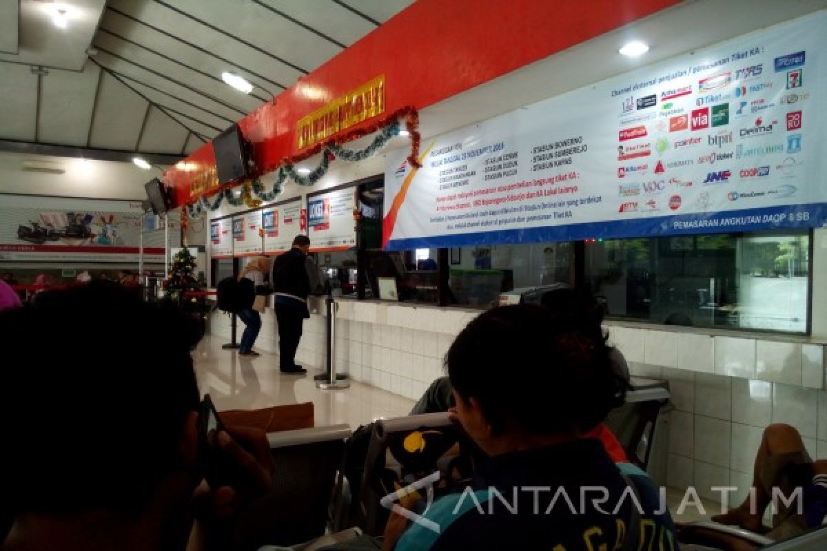 Menjajal Kenyamanan KA Ekonomi Ambarawa Ekspres