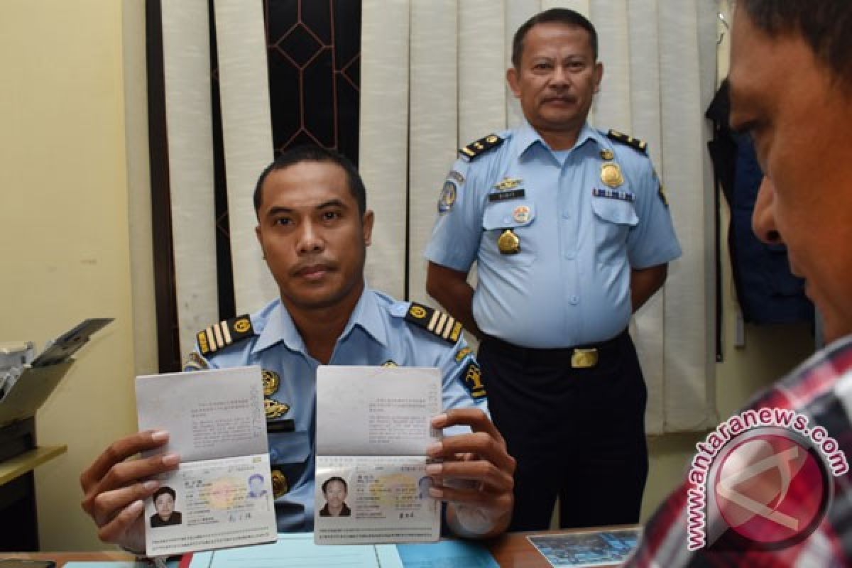 Imigrasi Ngurah Rai-Bali deportasi 56 warga Tiongkok