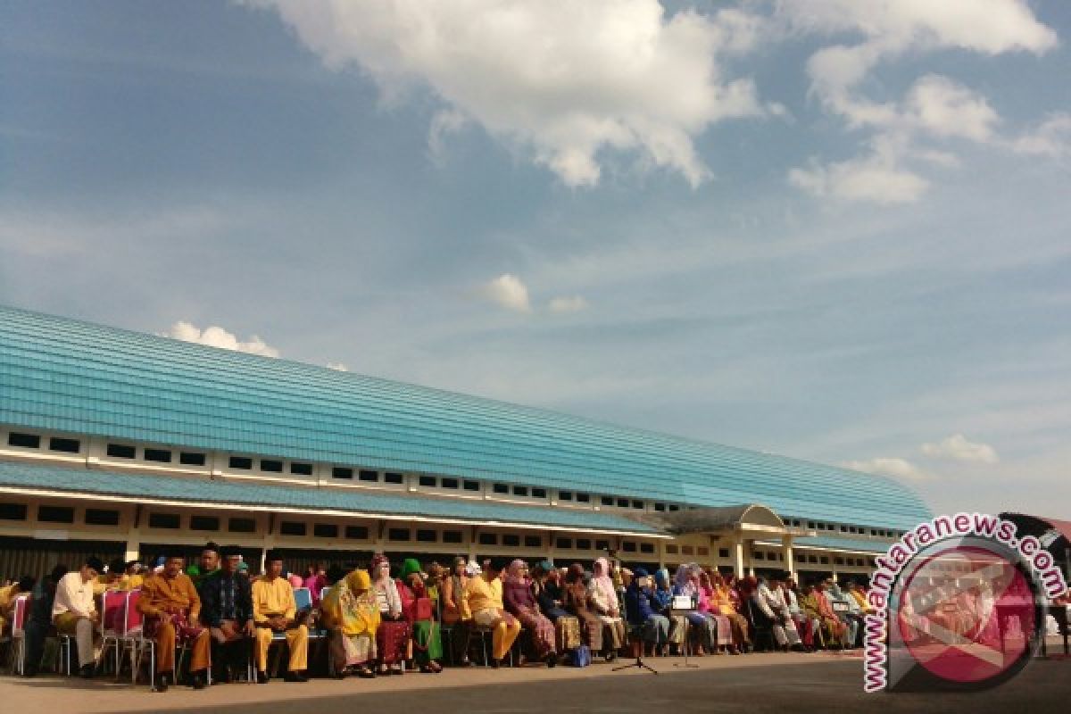 1.029 ASN Kota Jambi dikumpulkan di bawah terik matahari