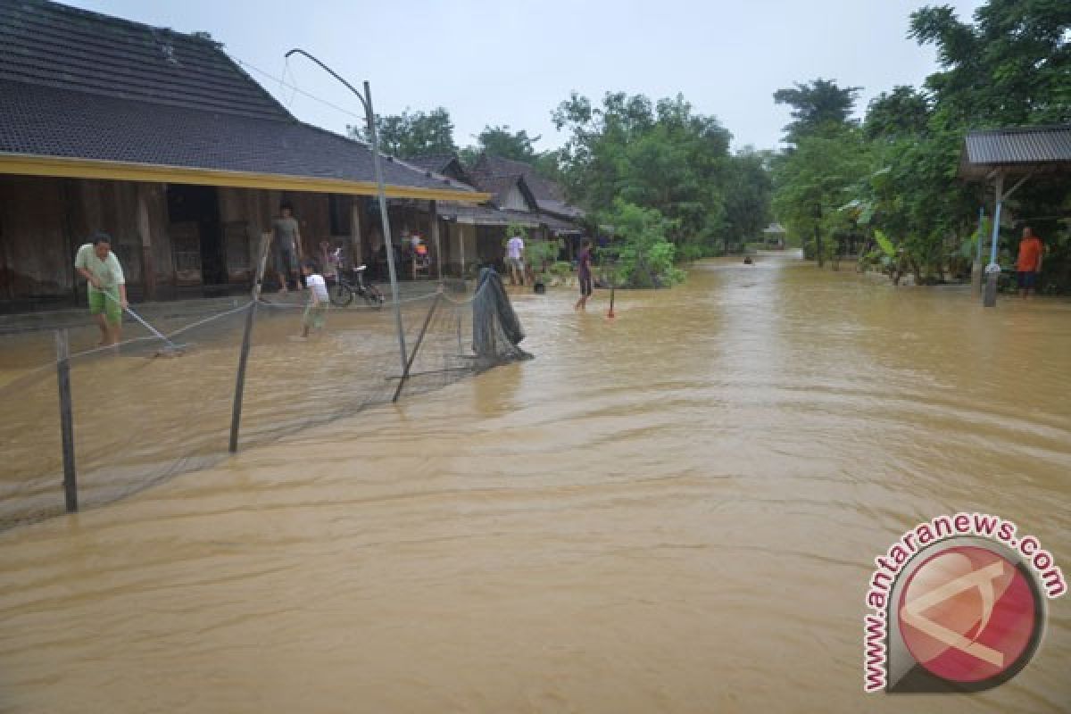 Banjir di Gebang Cirebon karena rob
