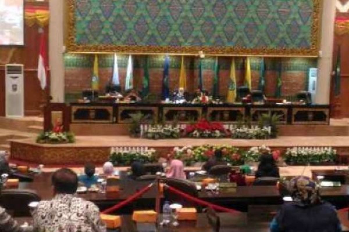 APBD Riau 2017 Disepakati DPRD dan Pemprov Sebesar Rp10,45 Triliun