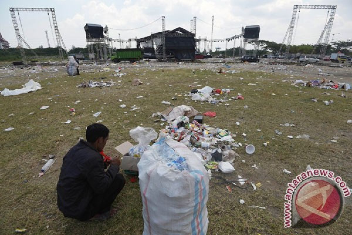 Jakarta kerahkan 6.800 petugas kebersihan pada malam Tahun Baru