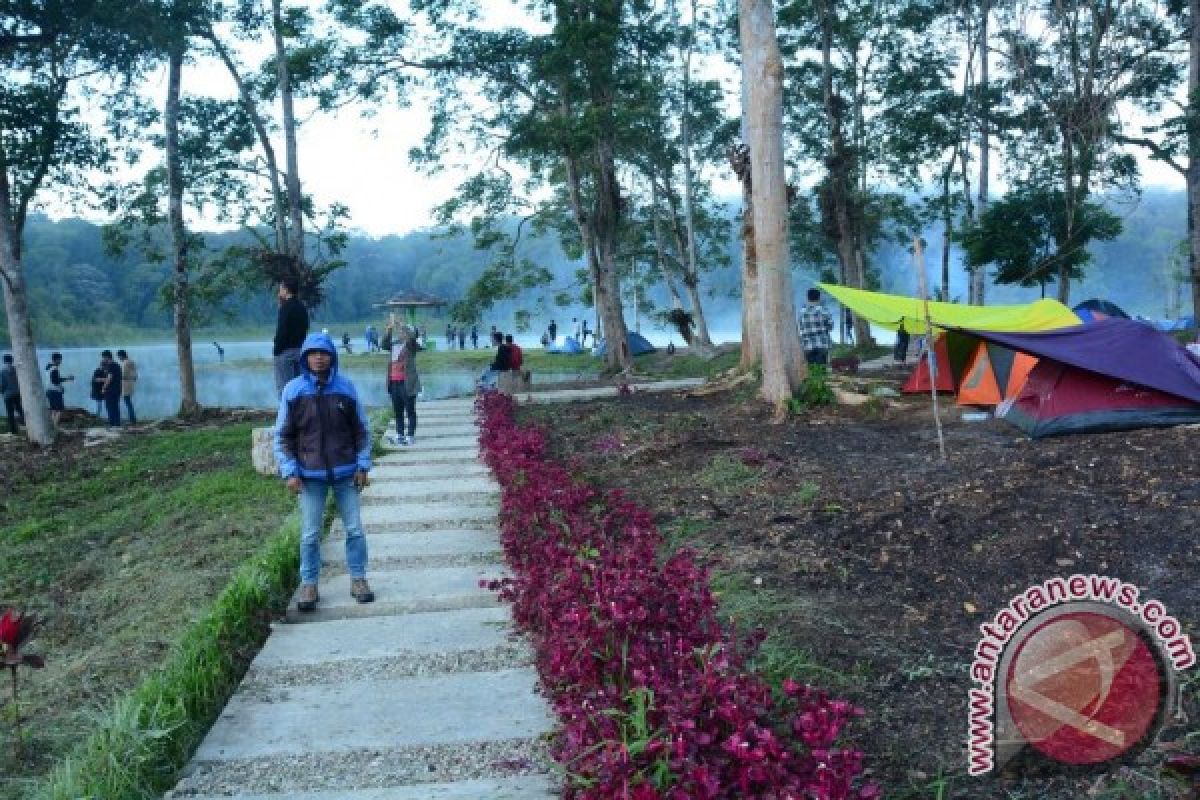 Danau Tambing Obyek Wisata Favorit Kalangan Muda 