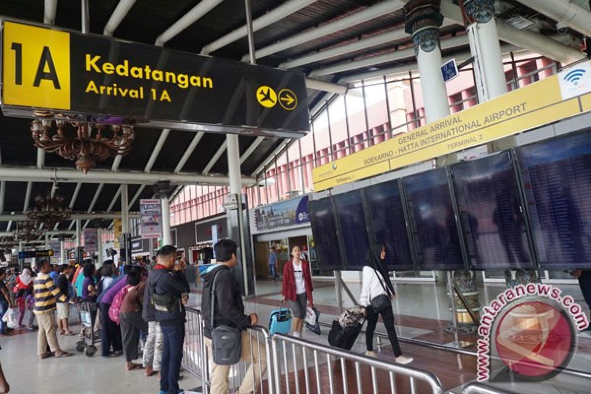 Terminal 1C Bandara Soetta dilengkapi pemindai boarding pass otomatis