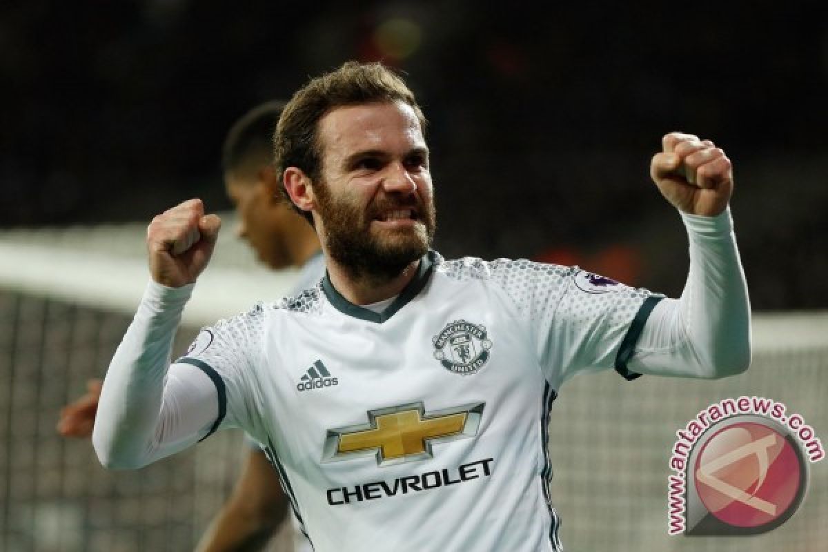 Manchester United Menang 2-0 Lawan 10 Pemain West Ham