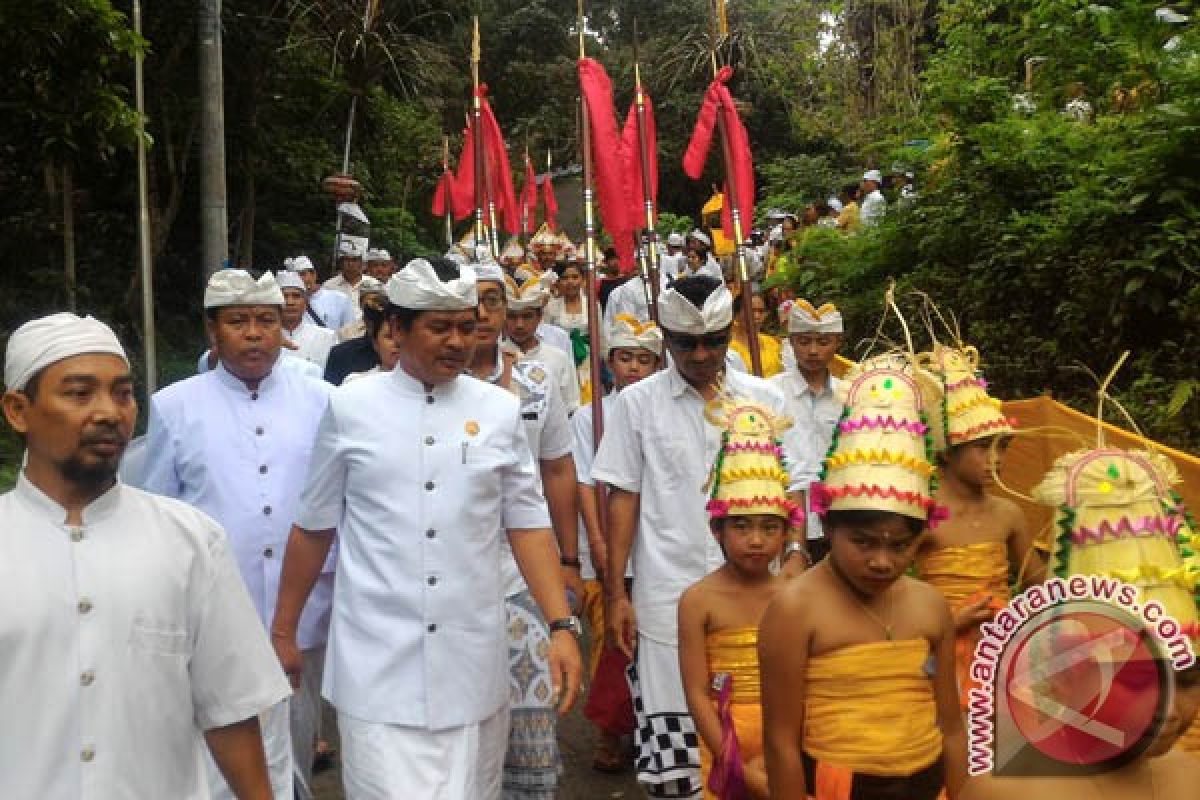 Wagub Bali Ajak Masyarakat Tingkatkan Rasa Persaudaraan