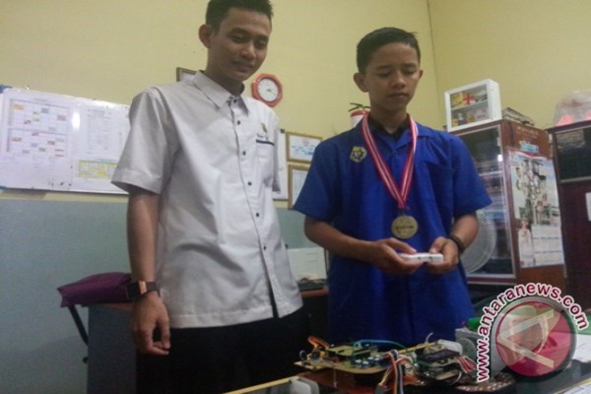 Siswa SMK Negeri 2 juarai kontes robot tingkat Asian 