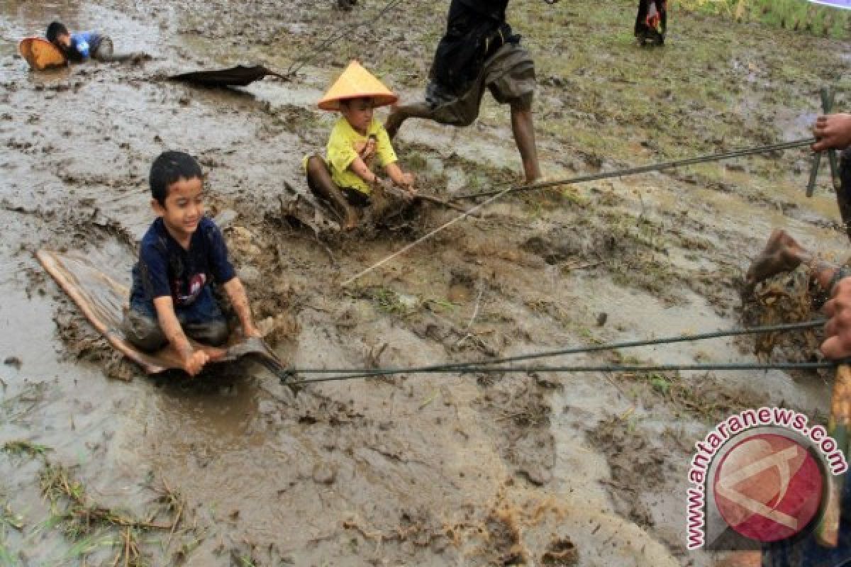 Pemkab Padangpariaman Kembangkan Desa Wisata