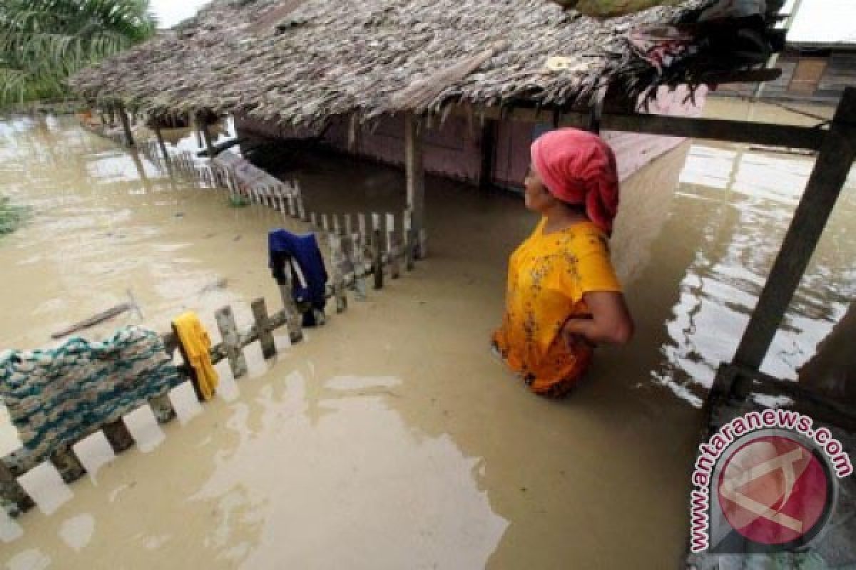 107 KK mengungsi akibat banjir di Pidie
