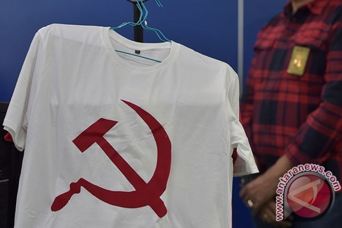 Polisi: Ada 50 Orang beli Kaos Palu Arit