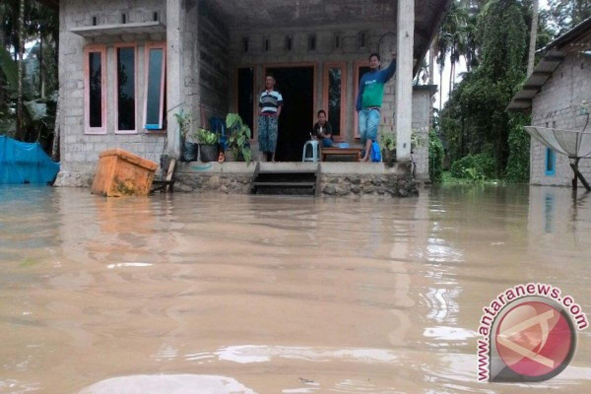 Kampung Tarandam Solok Selatan Banjir