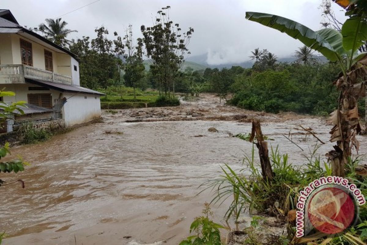 BPBD : Tujuh Jembatan Rusak Akibat Banjir Solok