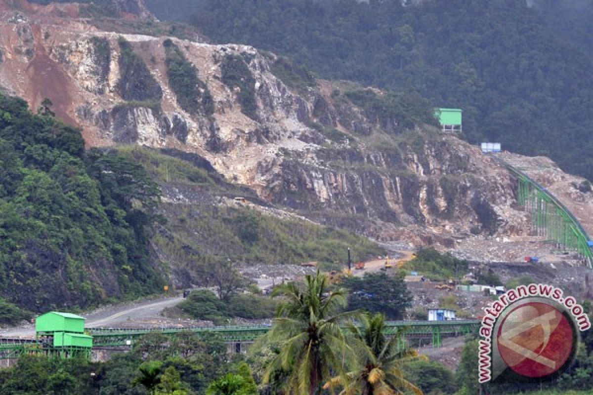 Semen Padang terima anugerah BUMN Terbaik 2017