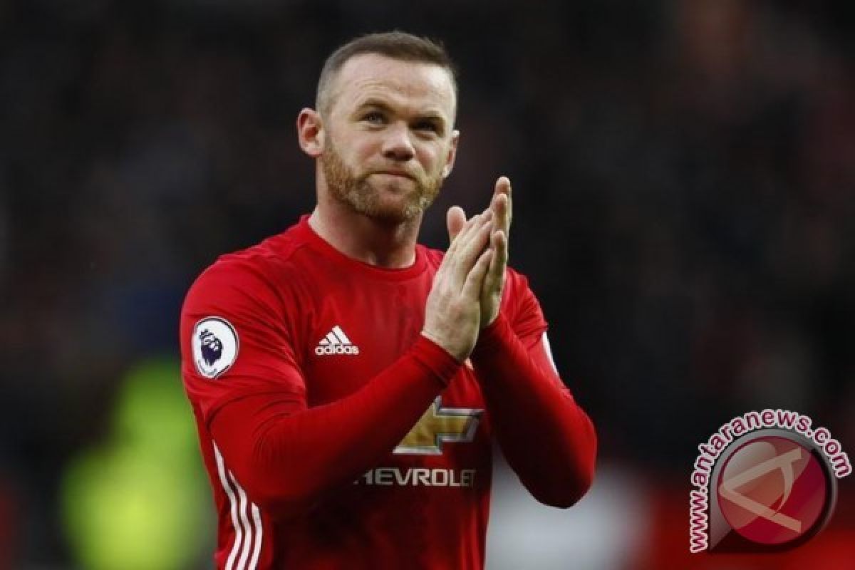 Rooney samai rekor gol Bobby Charlton