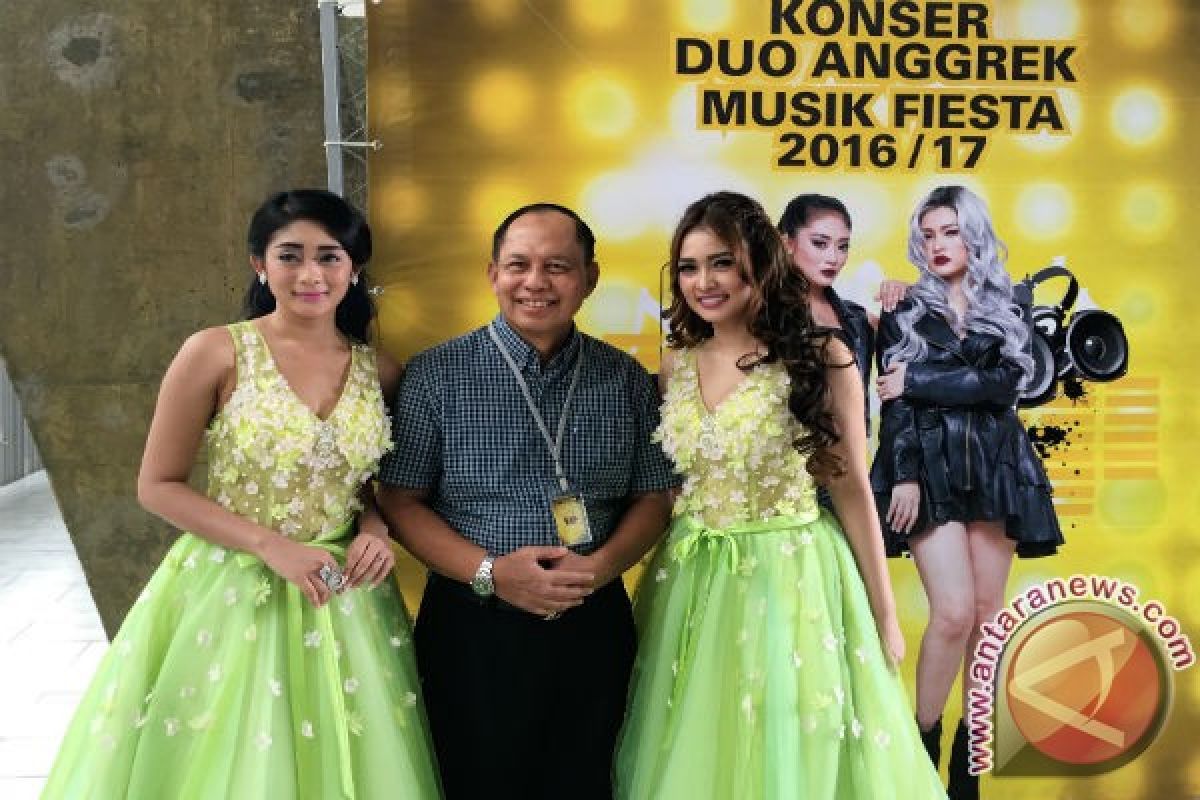 Duo Anggrek hibur TKI di Malaysia 