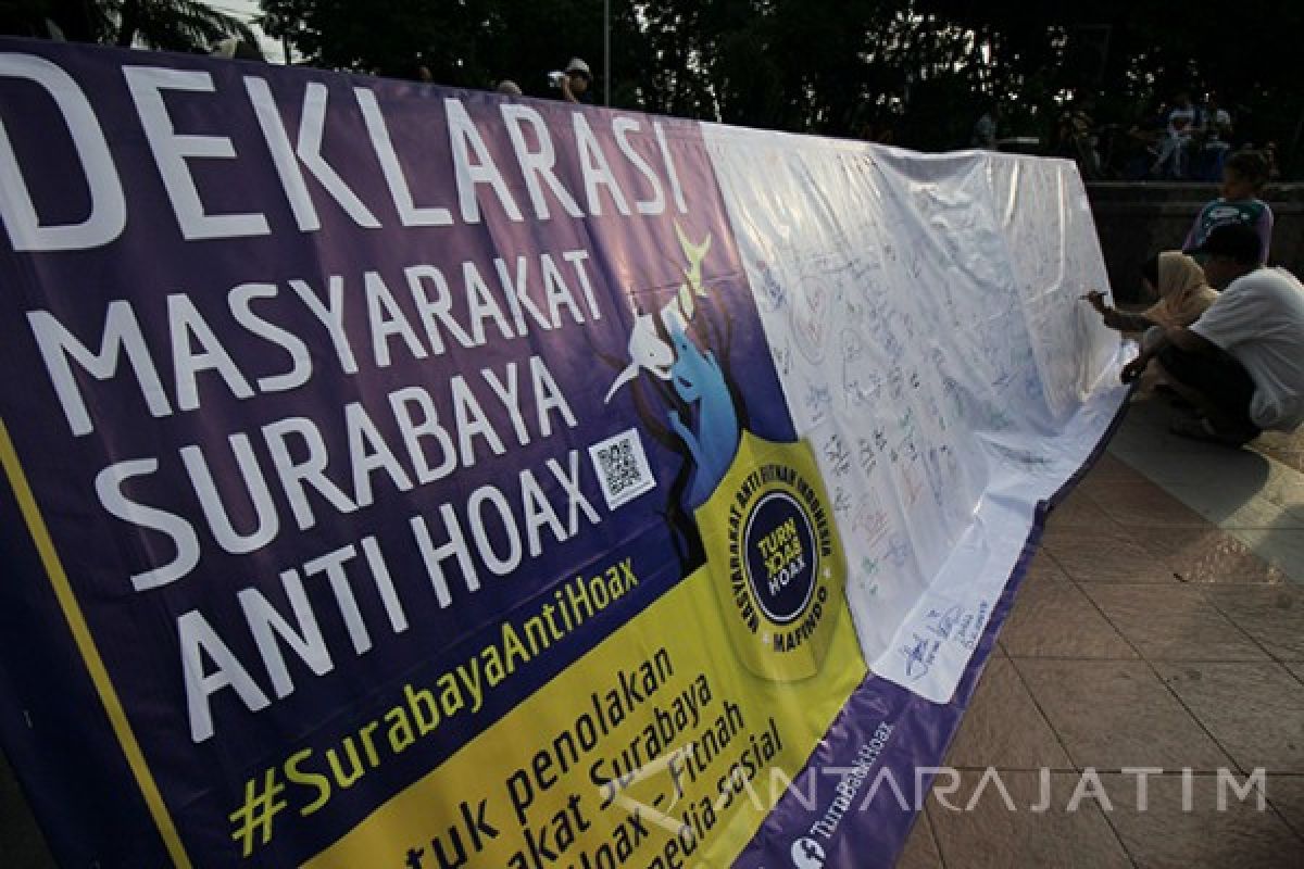 Hoaks, video Risma berorasi di depan KPU Surabaya