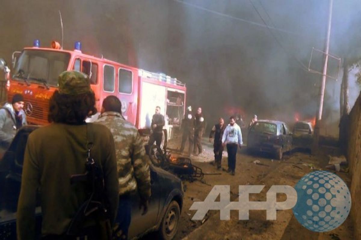 Fuel truck blast kills dozens in North Syrian border town