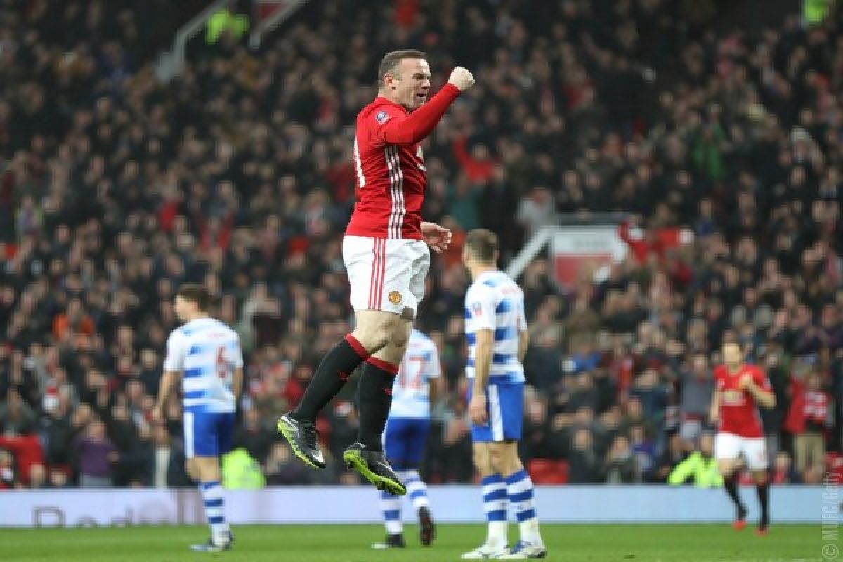 Rooney samai rekor gol Charlton