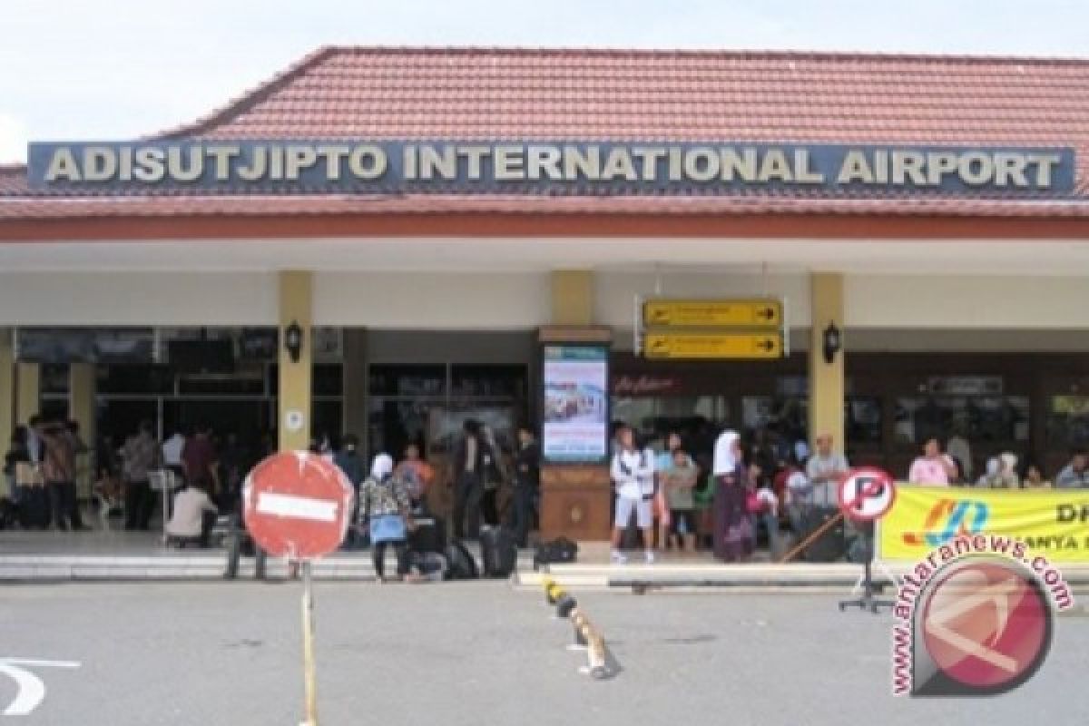 Airnav : lalu lintas penerbangan Bandara Adisutjipto sangat padat