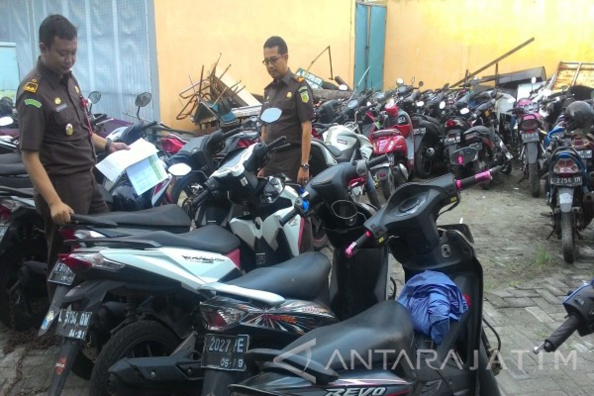 Kejari Surabaya akan Lelang Barang Bukti Kendaraan