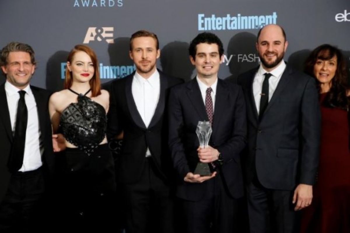 "La La Land" borong Golden Globes 2017