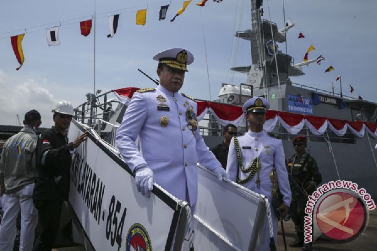 Kasal resmikan tiga KRI baru