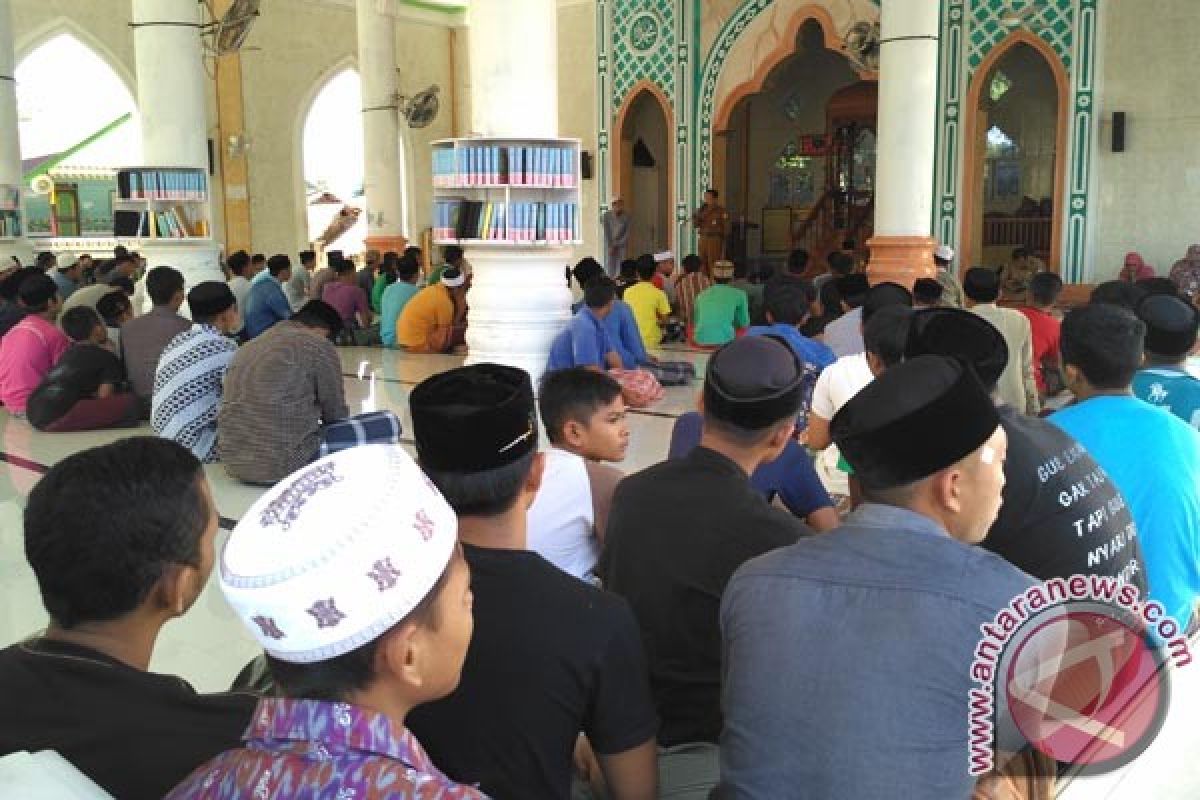 400 santri di Aceh Barat menderita gata-gatal