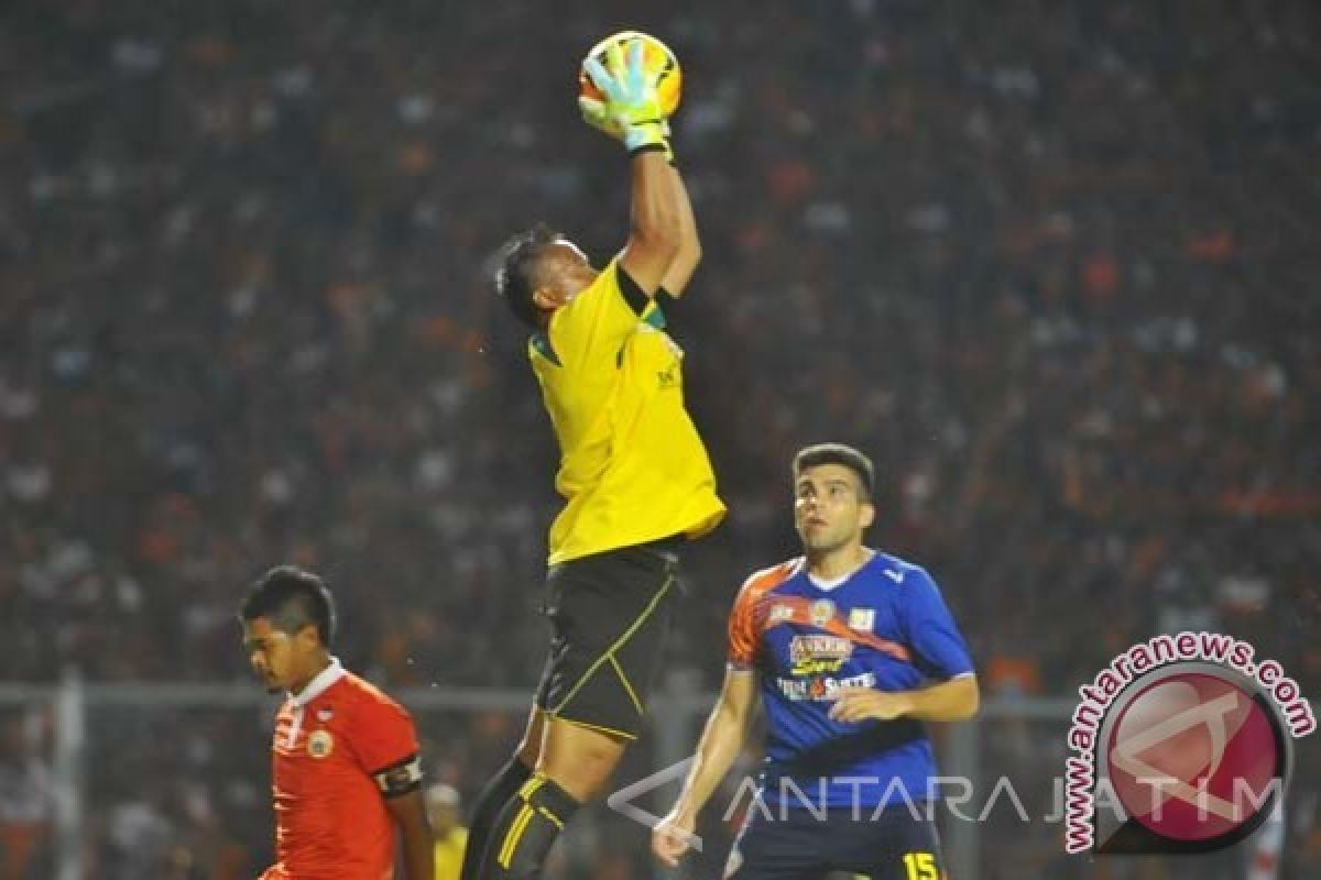 Kiper Senior Arema Tutup Usia