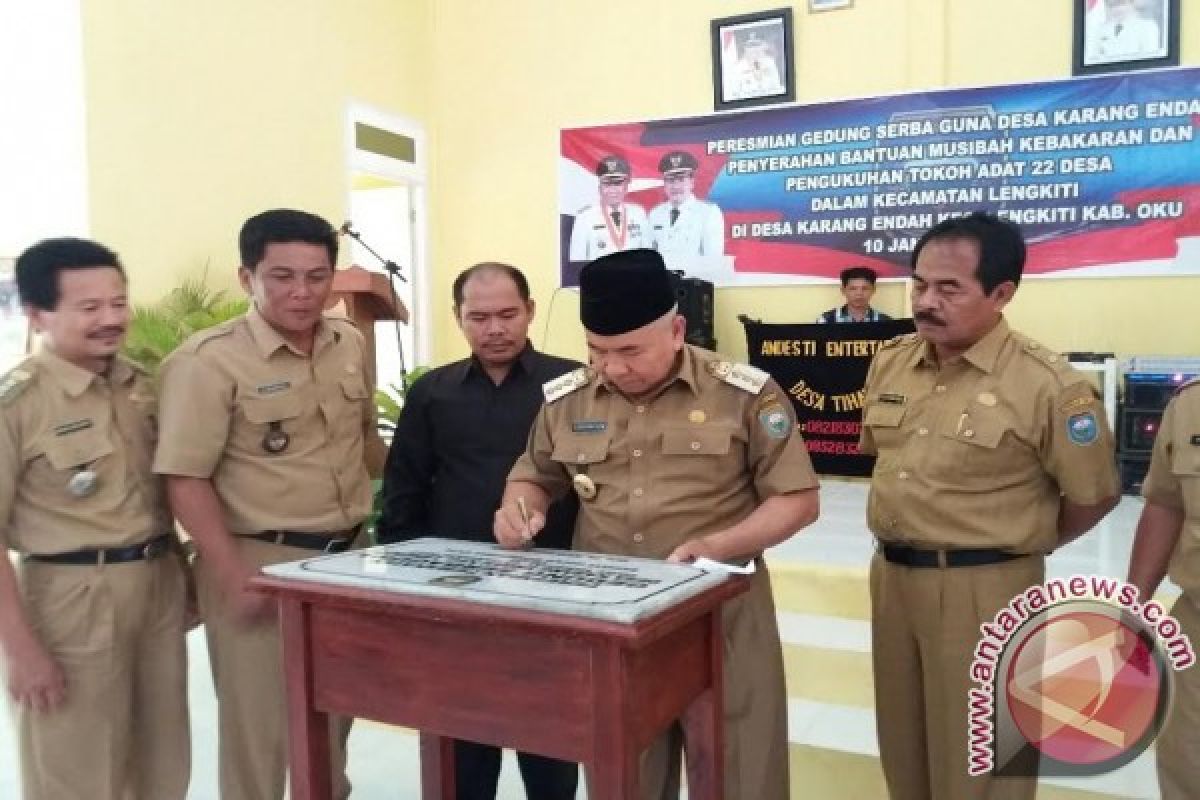 Bupati  resmikan gedung serbaguna Karang Endah